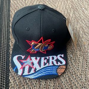 Philadelphia 76ers Mitchell and ness snapshot SnapBack NWT